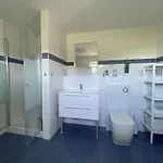 Appartamento House In With 1 Bedroom *