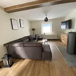 House In With 1 Bedroom Appartamento