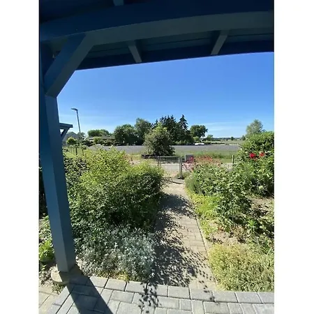 House In With 1 Bedroom Apartman *